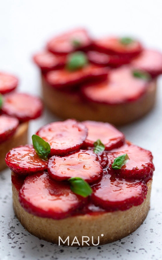 Strawberry shortcrust pastry tartlet